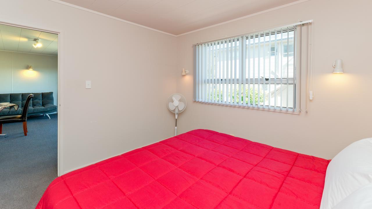 Waitangi Beach Units Экстерьер фото